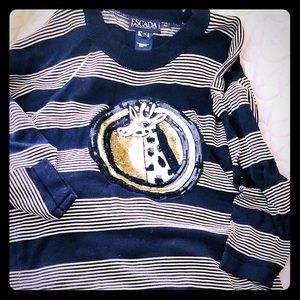 Navy and cream knit skirt set by Escada. So 40/42.